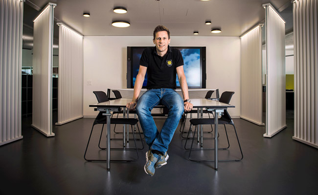 Marco Rast spricht über den gesunden Ausgleich zwischen Arbeit und Freizeit und was einen angenehmen Arbeitsplatz ausmacht.