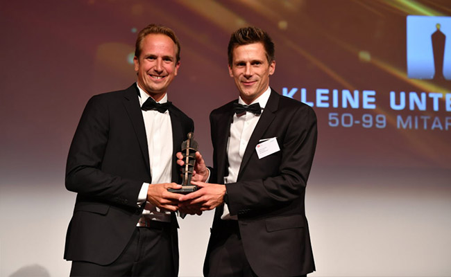 Beim Swiss Arbeitgeber Award 2019 werden wir gekürt als Arbeitgeber des Jahres im Bereich KMU (50-99 Mitarbeitende) ausgezeichnet. Welch eine Ehre!